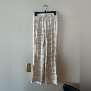 Women’s Old Navy camo lounge pants xsmall
